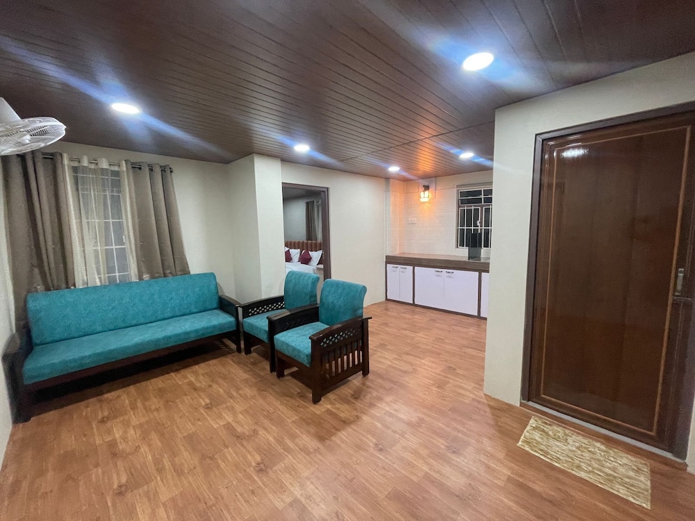 Anagh Guest House