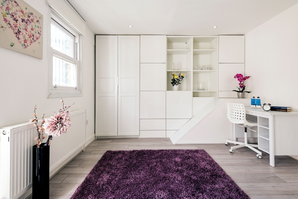 The Armadale Road Residence 1