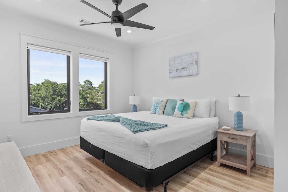 30A Happy by the Sea by Avantstay Pool, Golf Cart, Bikes