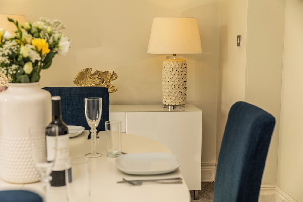 Luxury Apartments - Montpellier Spa Road view 2