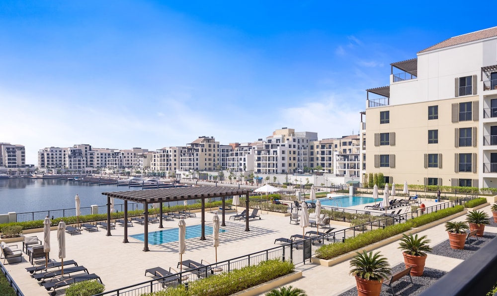 Boho Bayfront 1BR La Sirene Seaport View