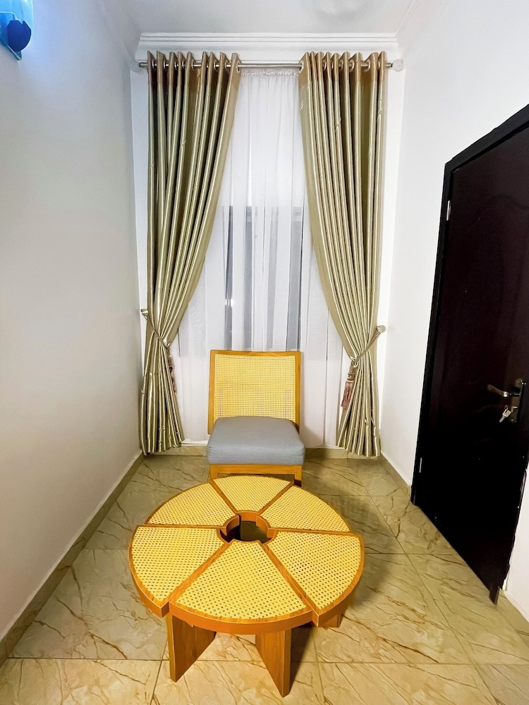 The12 by Naji Resort