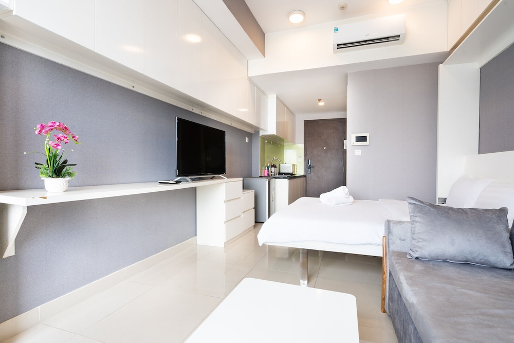 Annie Apartment - Rivergate Resident