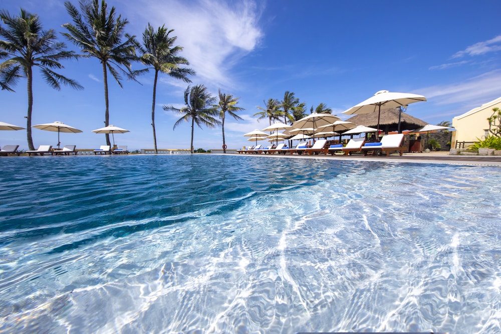 Victoria Hoi An Beach Resort & Spa
