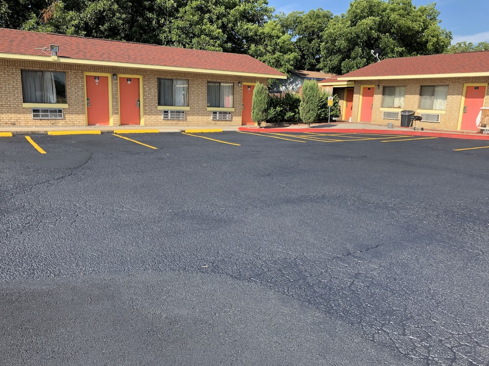 De Leon Inn