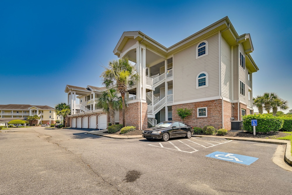 Myrtle Beach Condo: Community Pool & Golf Course! view 5