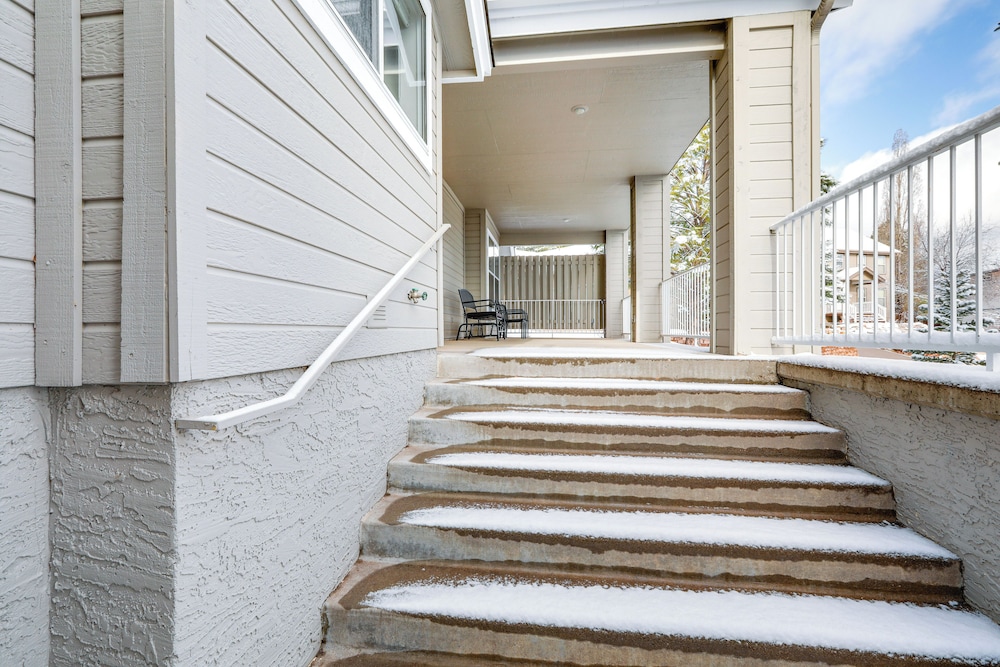 Near Hiking & Golf: Peaceful Home in Flagstaff!