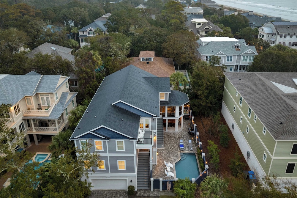Pink Plume Coastal Escape Near Beach, Private Pool, Grill, & Luxe Interiors