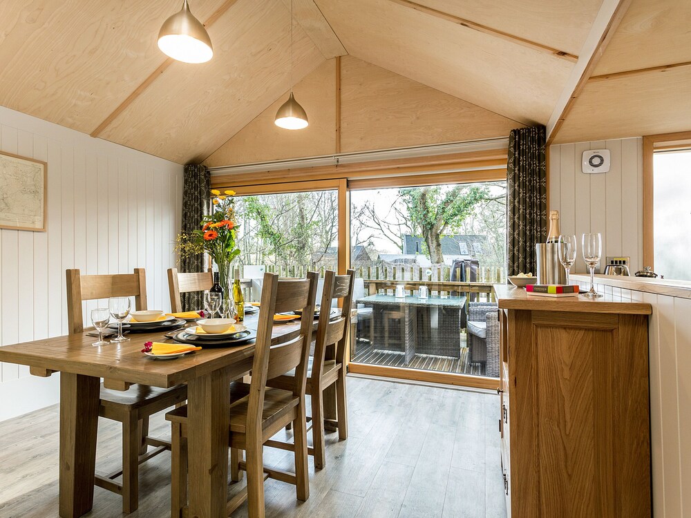 Lodge 16