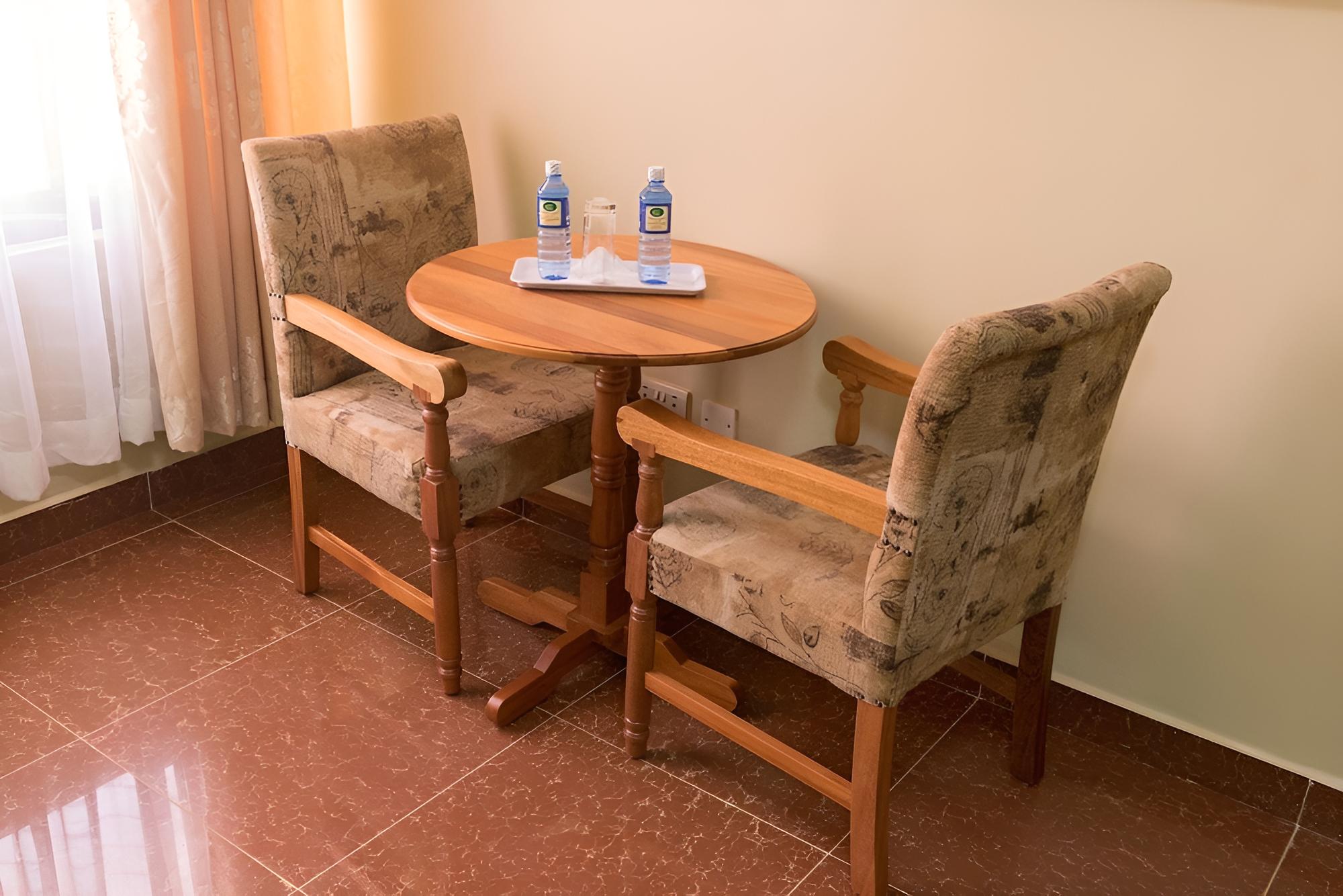 Maxland Hotel Juja