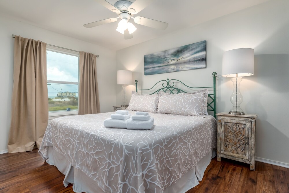 Pelican Watch - 2620 Bridgeview 3 Bedroom Home by RedAwning view 3