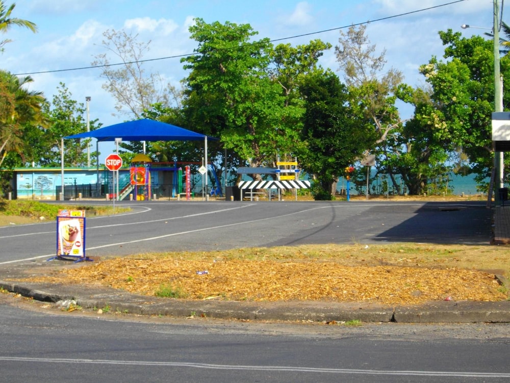 Kurrmine Beach Motel