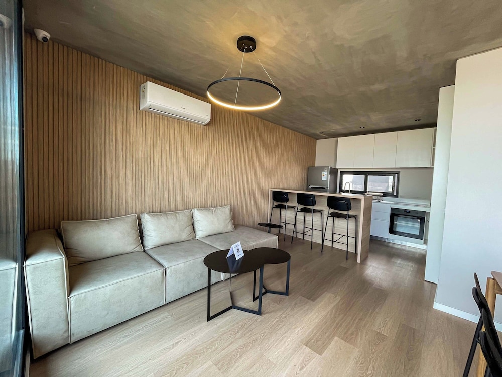 Milenia Soho by iPPA
