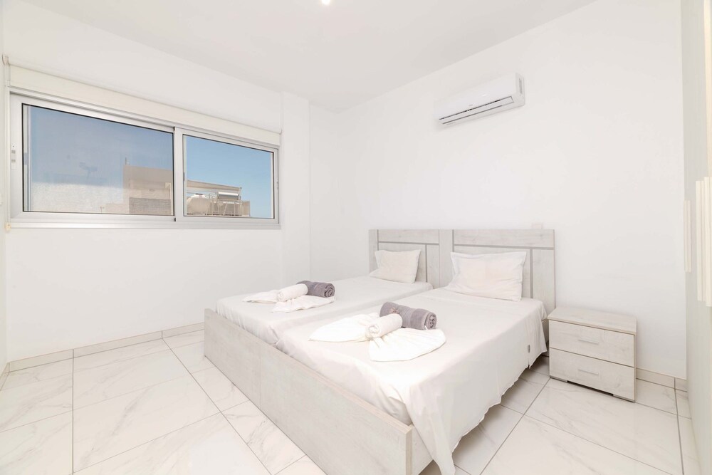 Elite Blu Heights Villa