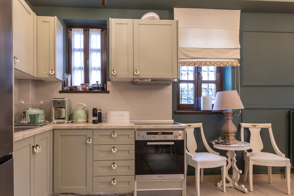 Rock Dandy La Maison De L’Ours | Top Fireplace Retreat