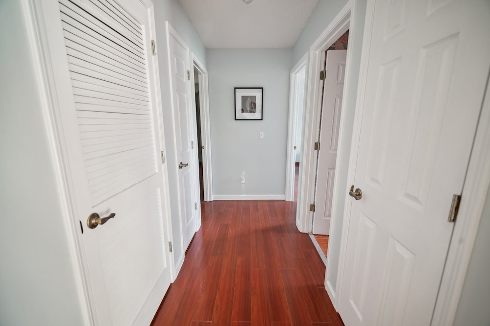 Pondside Perch - Your Waterfront Retreat 3 Bedroom Home