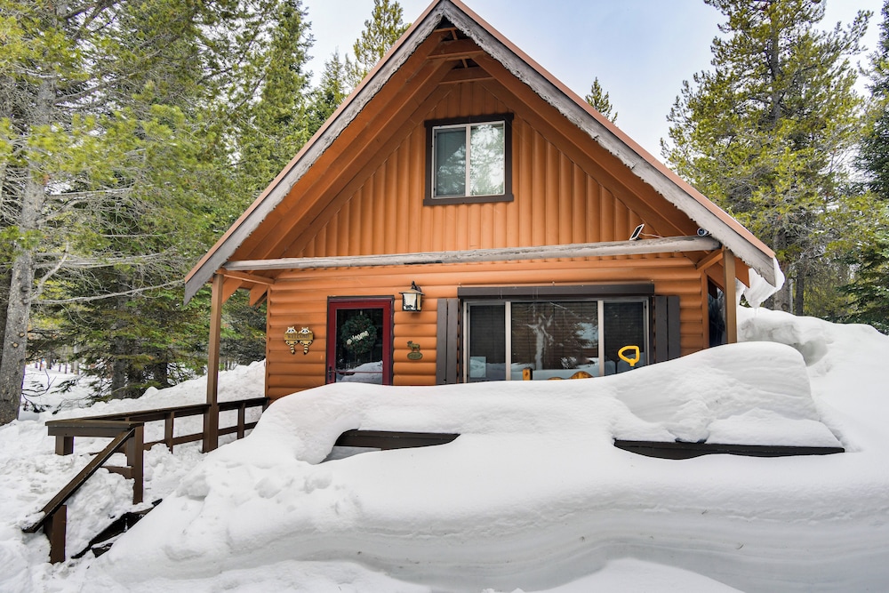 Hotel Group Cabin Getaway < 24 Mi to Yellowstone! - Image 1