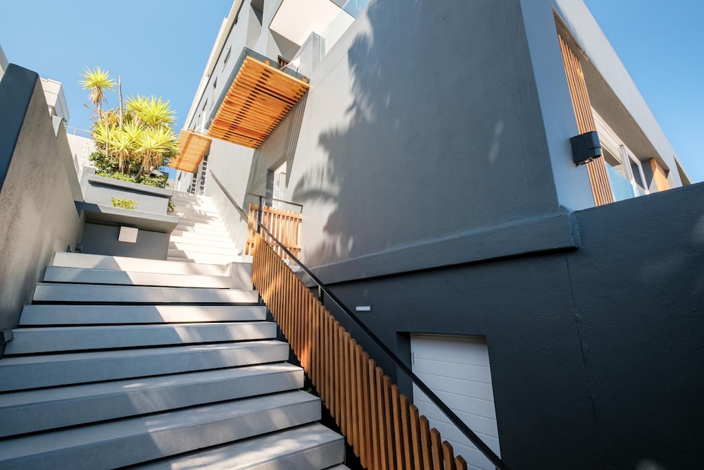Sea View 3bed Camps Bay Apt Sapphire Tide Pad