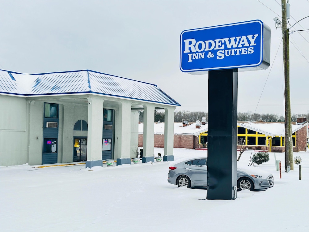 Rodeway Inn & Suites Plymouth Hwy 64