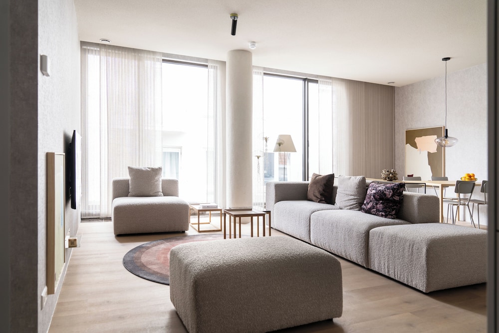348 Suites Buitenhof Short Stay