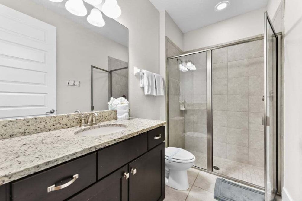 Elegant 8br Retreat W/ Private Pool, Spa & Family-friendly Comfort 8 Bedroom Villa
