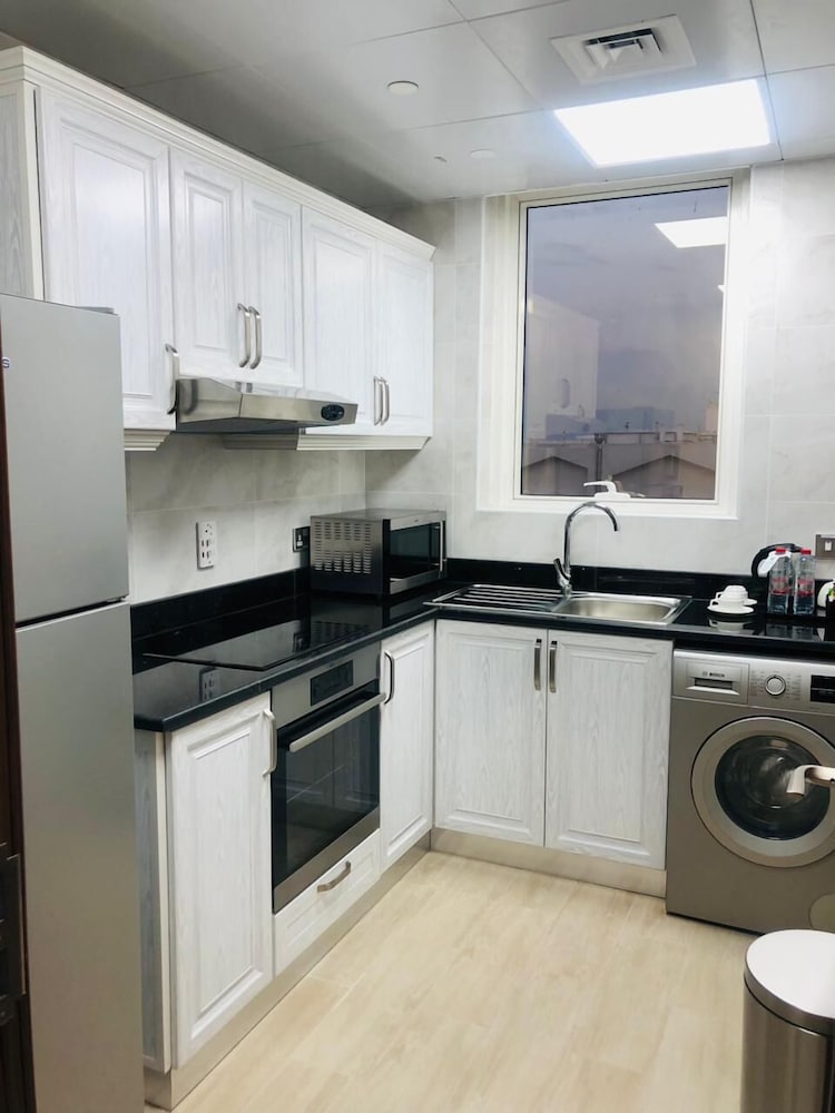 BANIYAS PLAZA HOTEL APARMENT