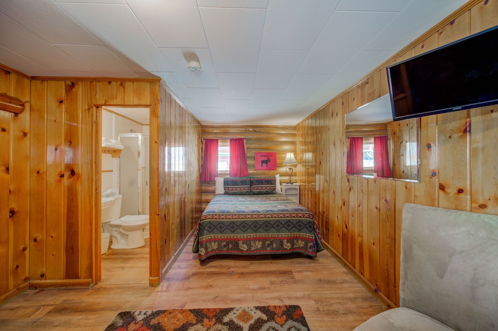 Sportsmans Lodge