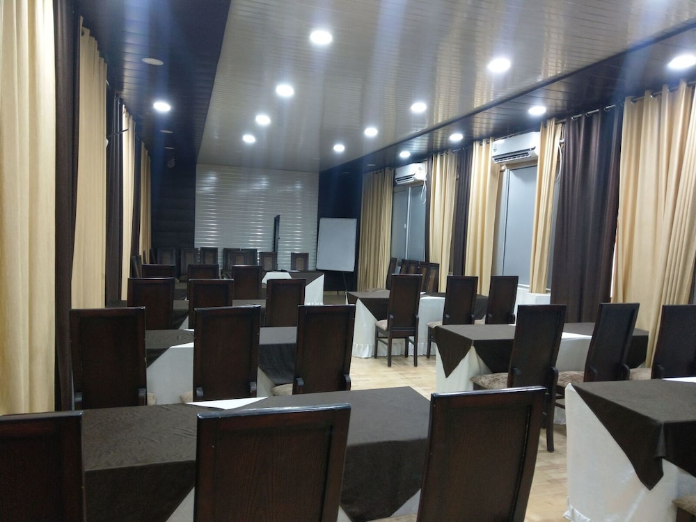 meeting & event spaces