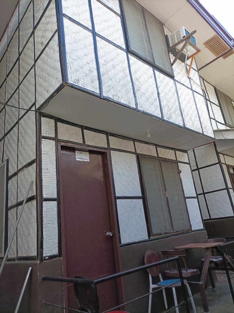 Gaea's Apartments - Hostel
