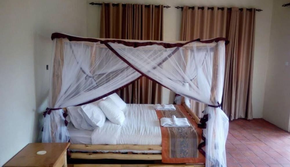 Summit Safari Lodge view 2