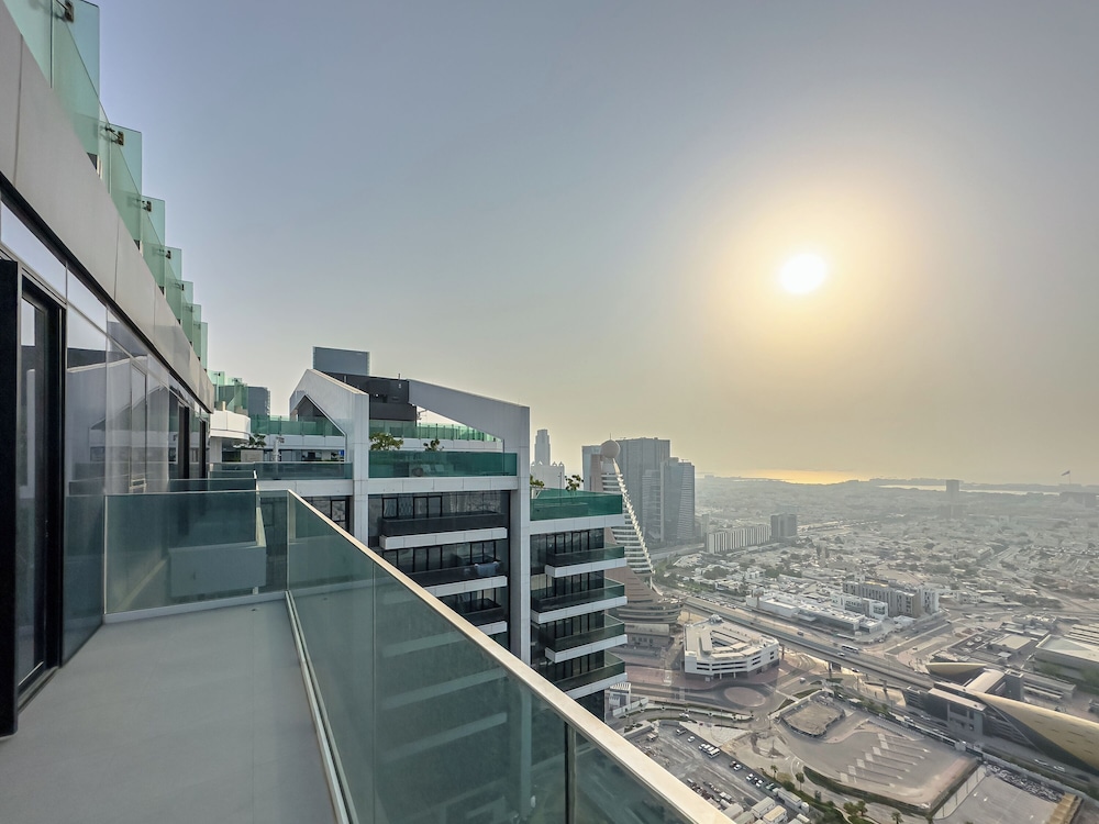 Marco Polo - Furnished 1BR With Skyline Views Near Zabeel Park