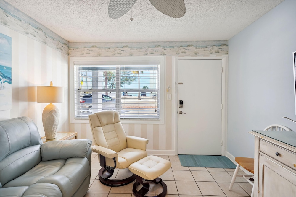 Harbor House 37