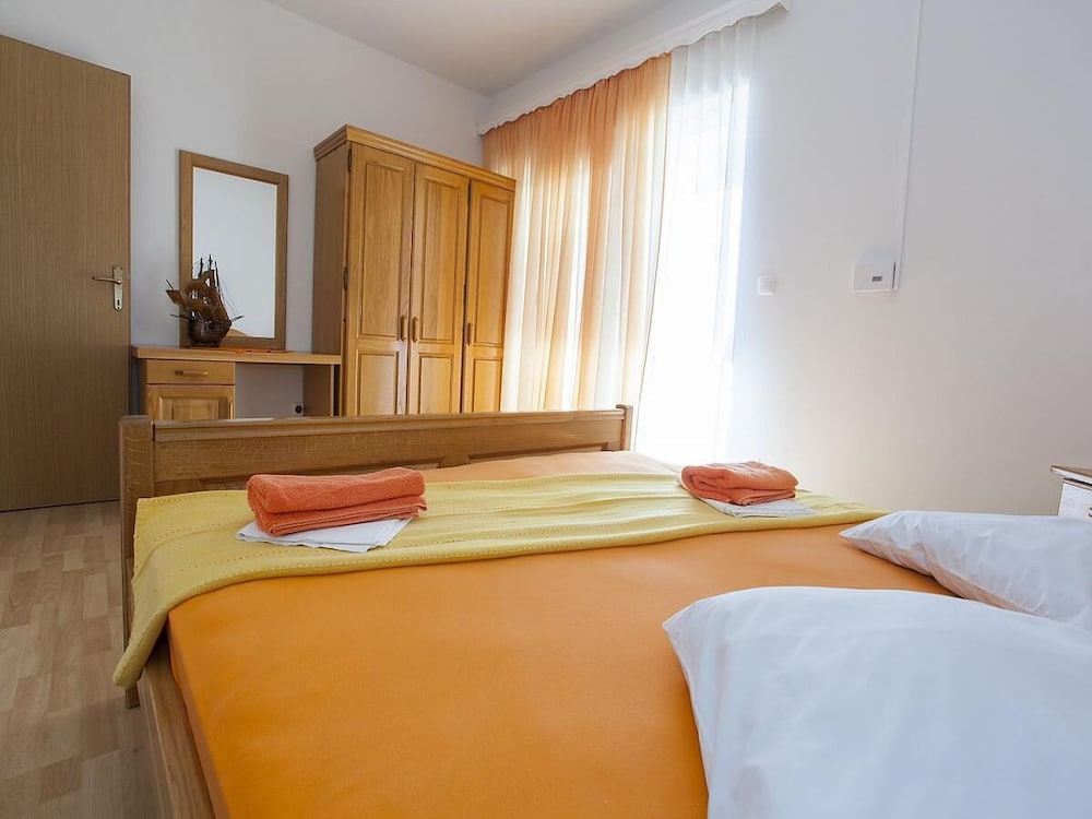 Apartment Almera N6 view 2