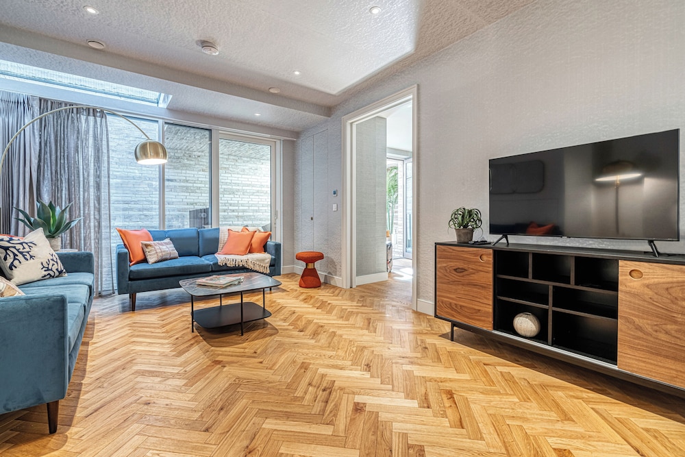 Luxury flats near Big Ben and London Eye