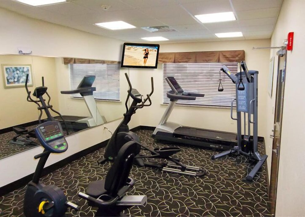 Garner Hotel Victoria - East by IHG