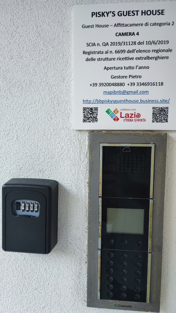 Pisky's Guest House photo 2