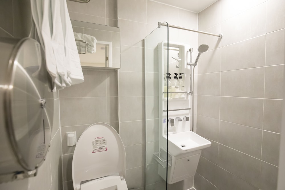 Step Inn Myeongdong 1 77