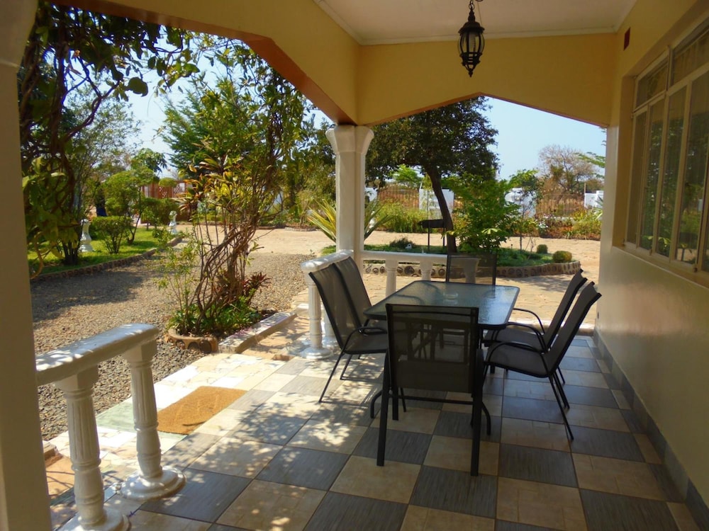 White Rose Lodge