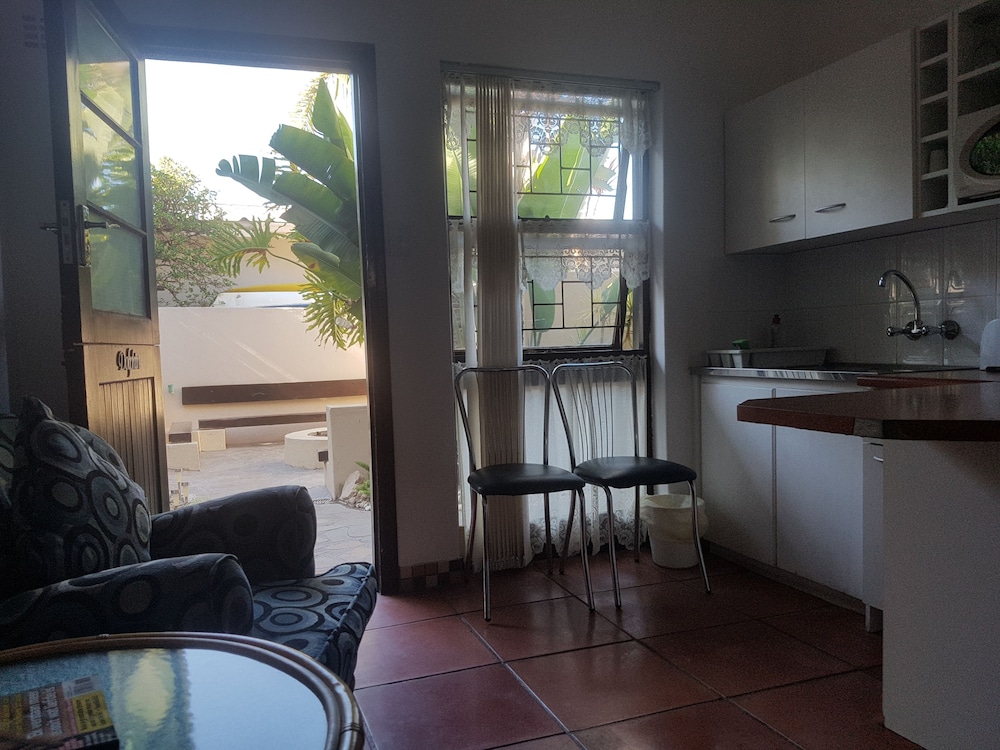 Melkbosch Guesthouse
