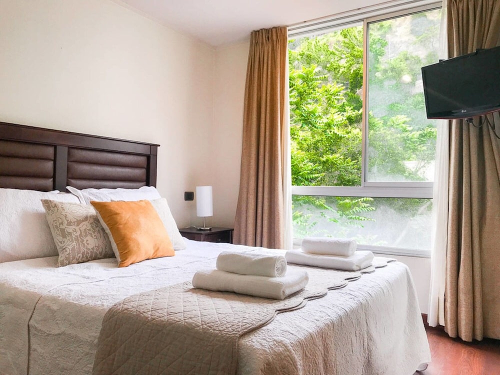 Bellavista Spotlight 1BR Apt - w Parking A C