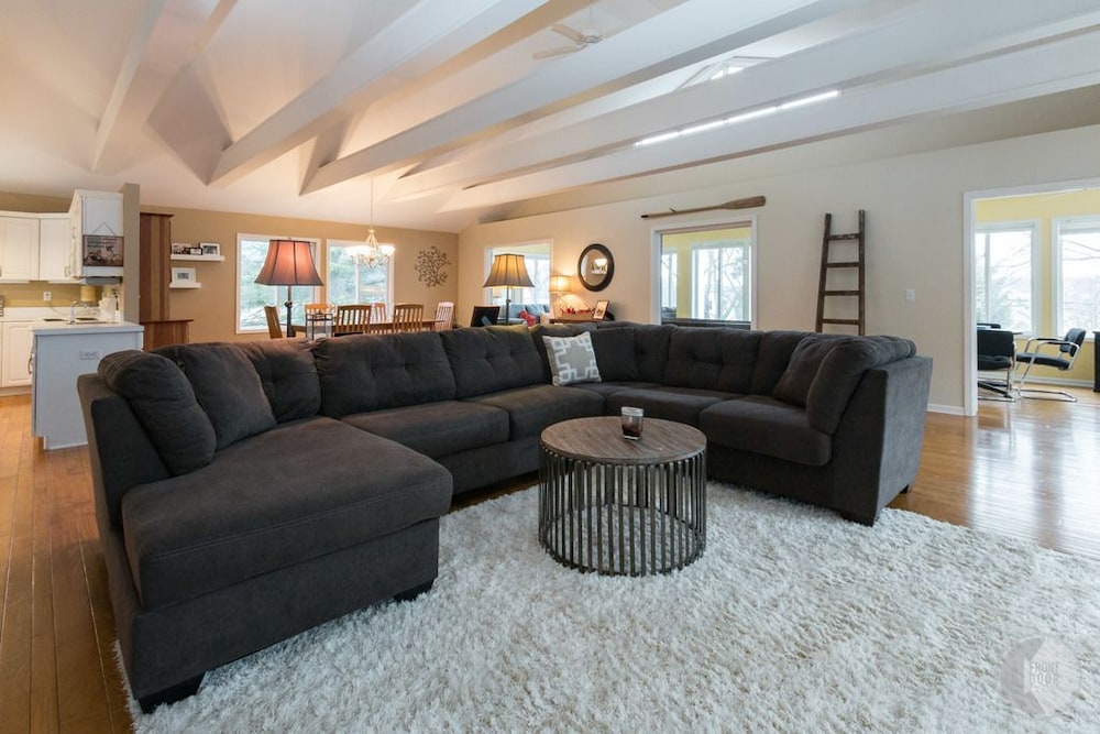 Bay View Loft