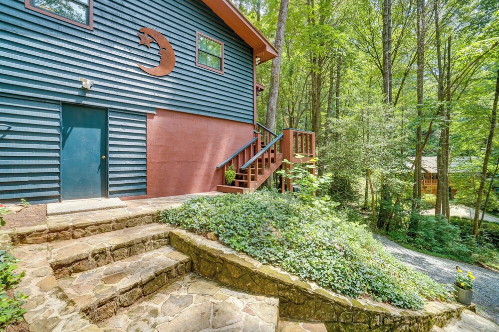 Tranquil North Georgia Cabin Near Vogel State Park view 5