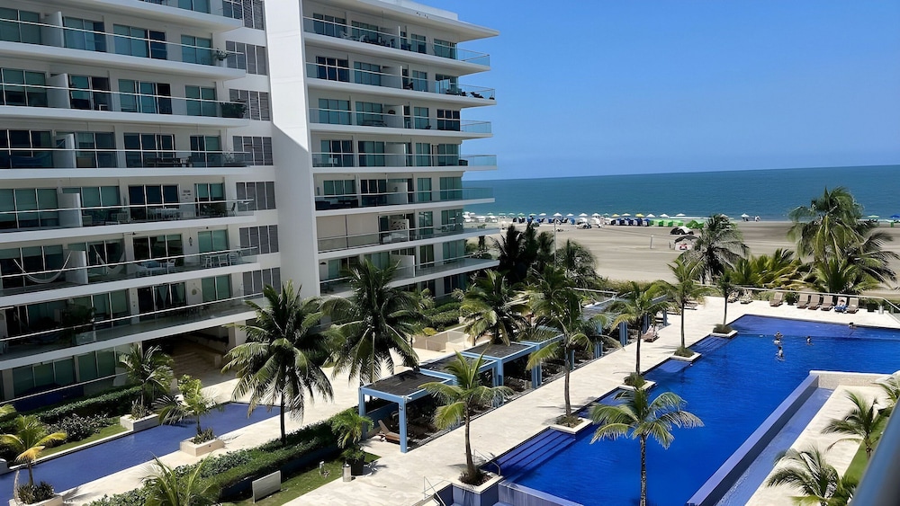 Condominio frente al mar Morros Ultra