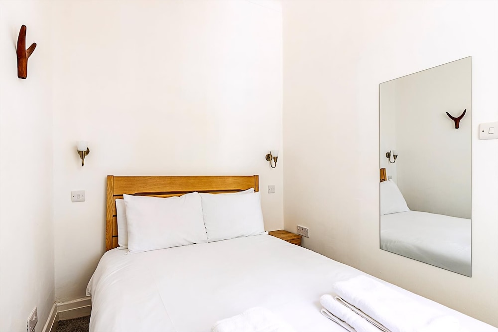 Elegant Knightsbridge Flat Near Harrods