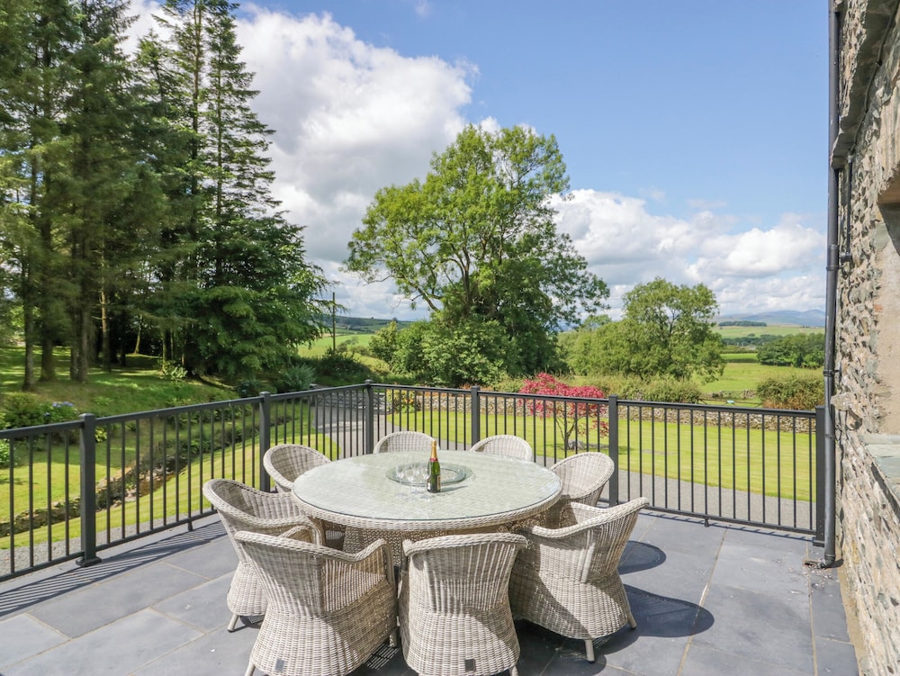 Fell View House
