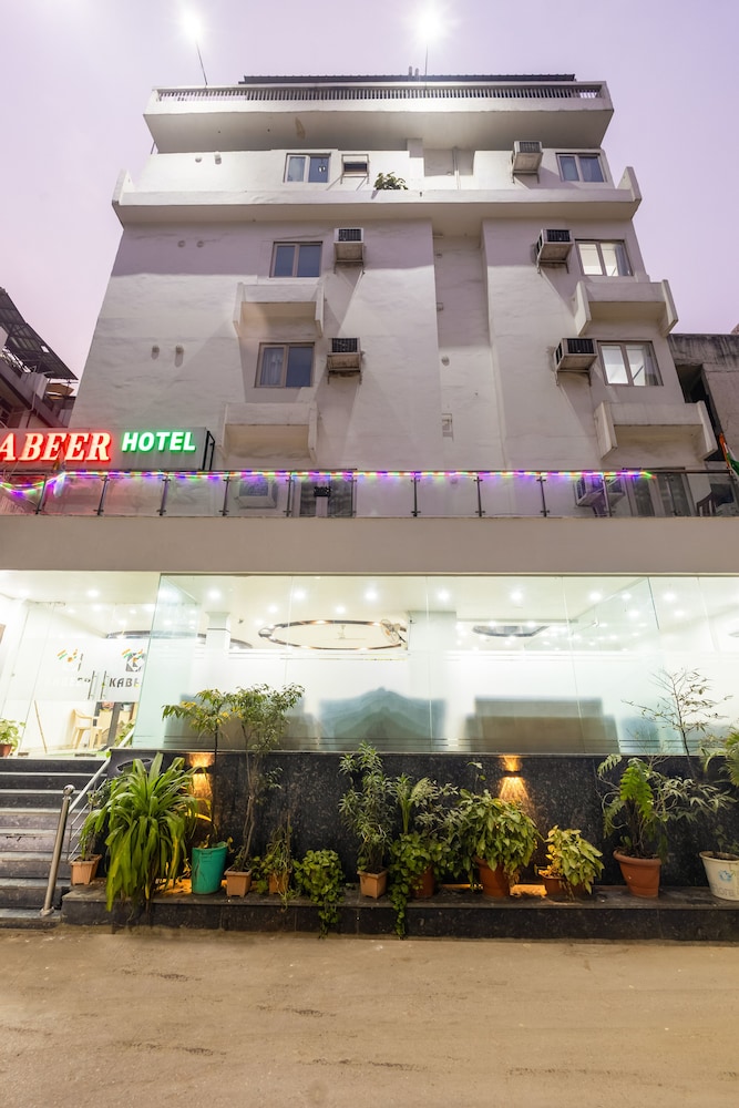 Hotel Kabeer New Delhi Railway Station