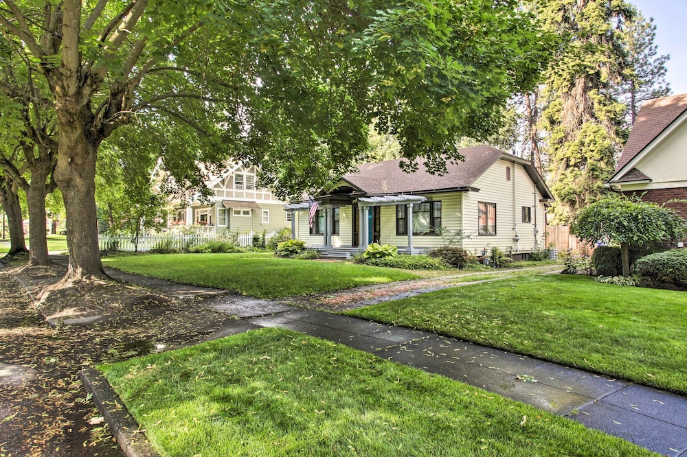 Peaceful Family Home w/ Deck: 3 Mi to Dtwn Spokane view 5