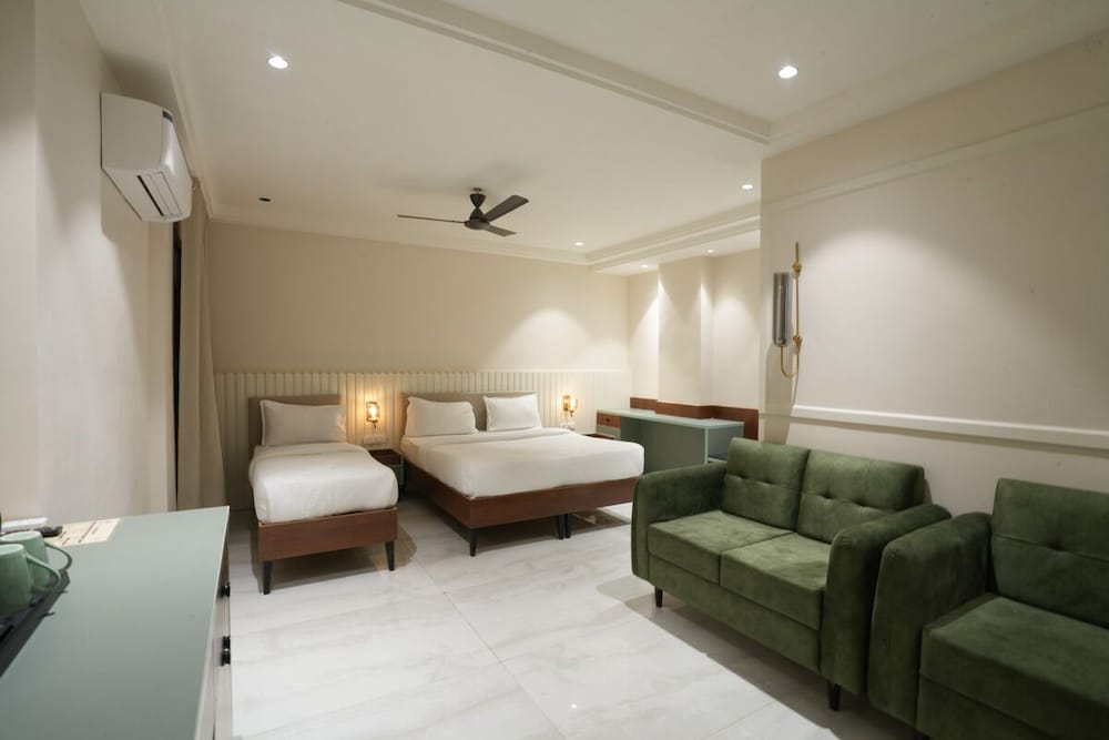 Hotel Square 36