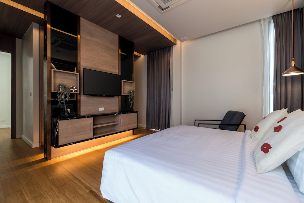 Panora Villa 8112 By Villacarte