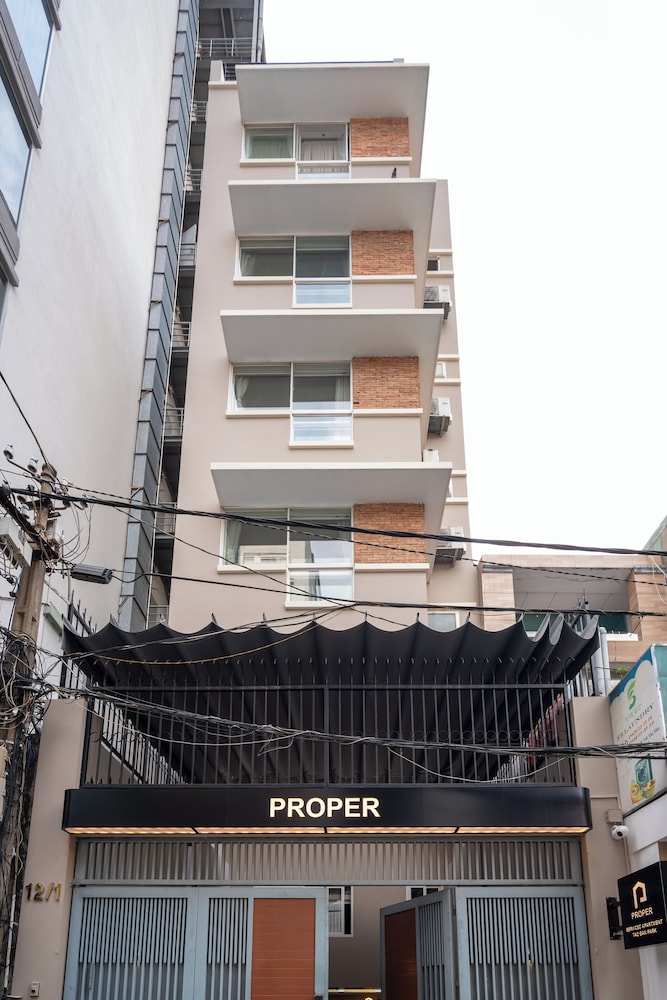 Proper Serviced Apartment Tao Đàn Park